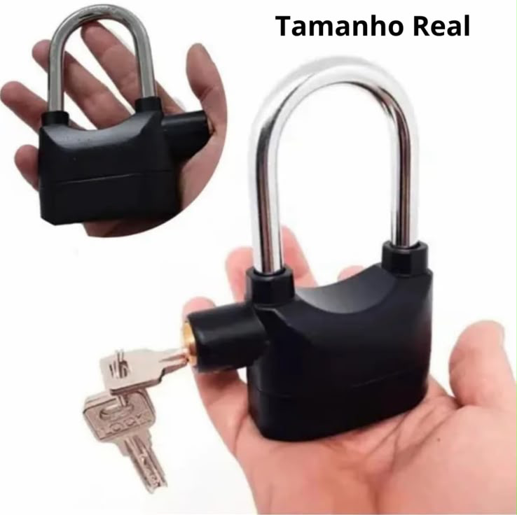 Tamanho real do Cadeado Alarme 110 dB na mão